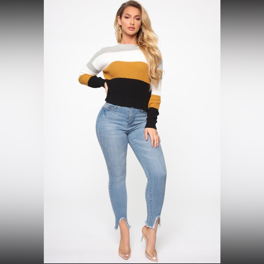 Fashion Nova brand new sweater in mustard combo size Large